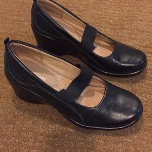 Mary Jane Naturalizer slip ons